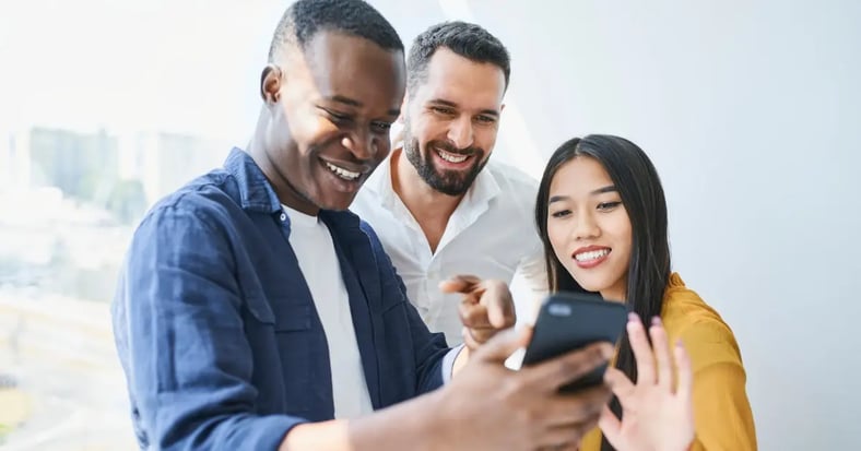 why-b2b-marketing-feels-invisible-2-stand-out